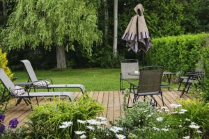 Contact-Header-terrasse-bois-Les-Jardins-en-Cascades