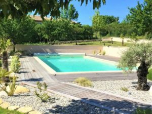 Actu-constructeur-de-piscine-en-beton-restauration-piscine-beton-renovation-piscines-Les-Jardin-en-Cascades