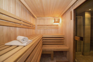 Page-Bien-etre-parallax-Les-Jardins-en-Cascades-installation-jacuzzi-exterieur