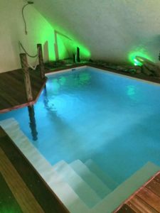Page-Bien-etre-realisation-10-inte-Les-Jardins-en-Cascades-installation-jacuzzi-exterieur
