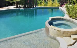 Page-activite-Piscines-bandeau-2-Les-Jardins-en-Cascades-constructeur-piscine-drome-odette