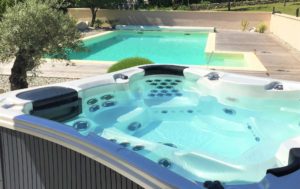 Page-entreprise-parallax-1-Les-Jardins-en-Cascades-paysagiste-pour-piscine-SPA-NOEL